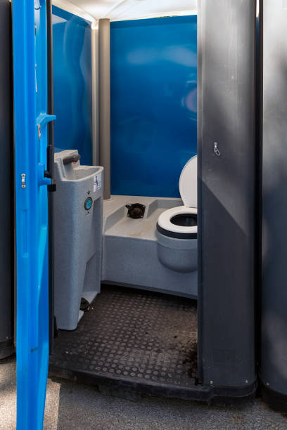 Porta potty delivery and setup in Todd Creek, CO